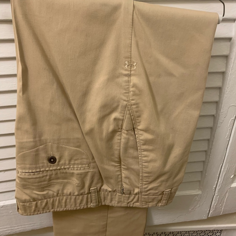 Men’s Under Armour Khakis